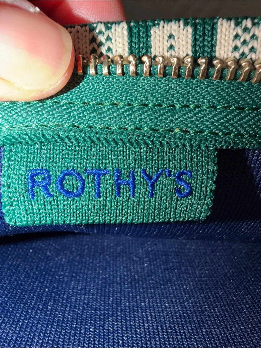 Rothys stylish zip
